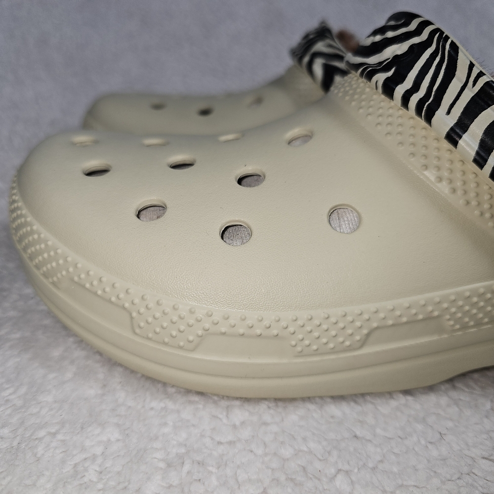 Crocs Classic Lined Animal Remix Clog - Picture 2 of 13
